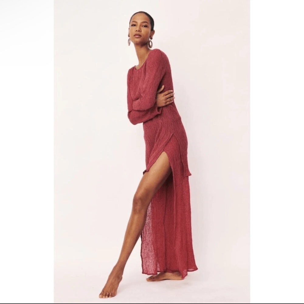 Elegant Red Knit Maxi Dress